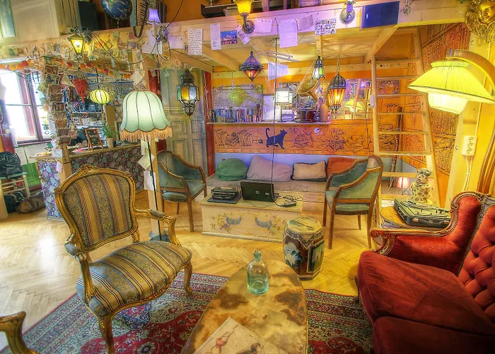 Lavender Circus Hostel, Doubles & Ensuites Budapest